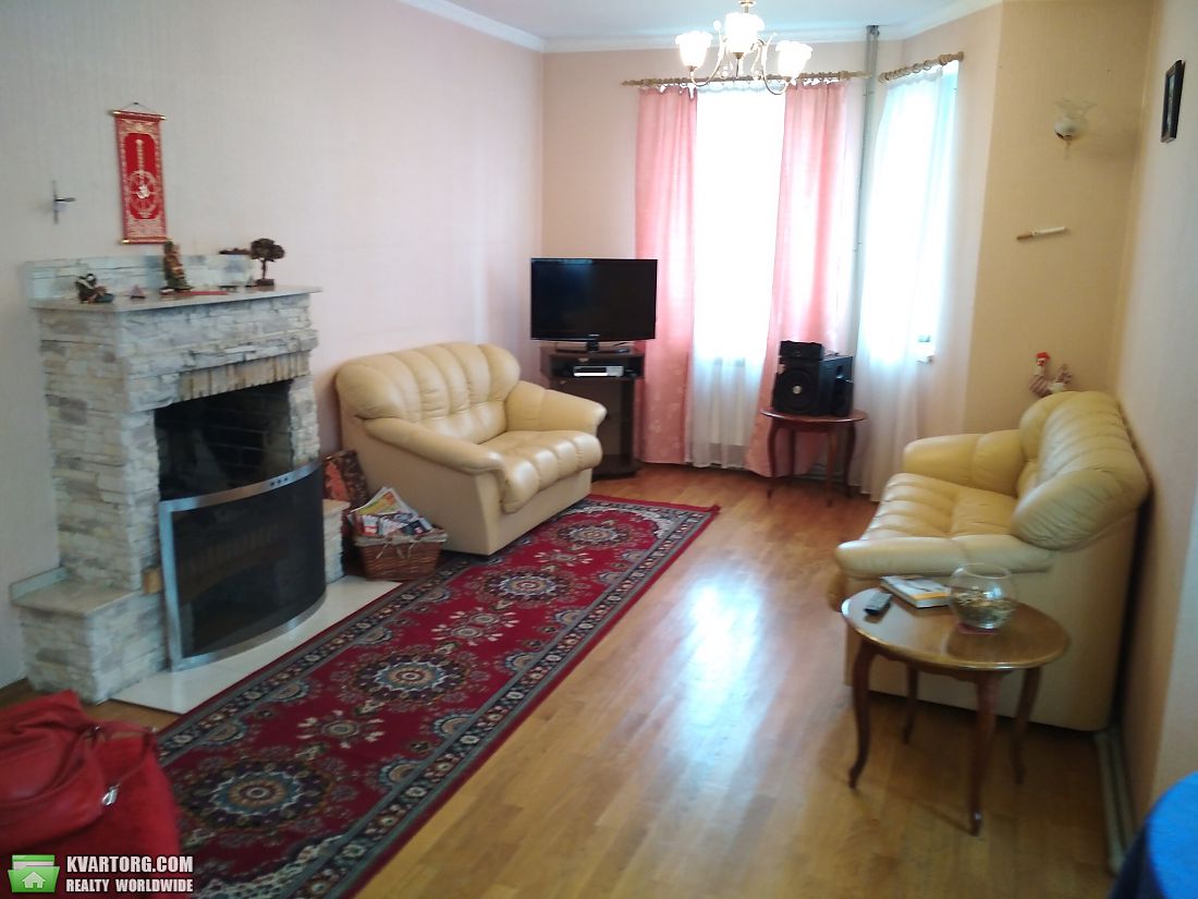 Rent out house. Киев,  Садовая Осокорки — photo 1