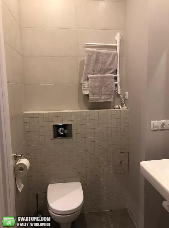 Rent out 2-room apartment. Киев,  Владимирская — photo 5