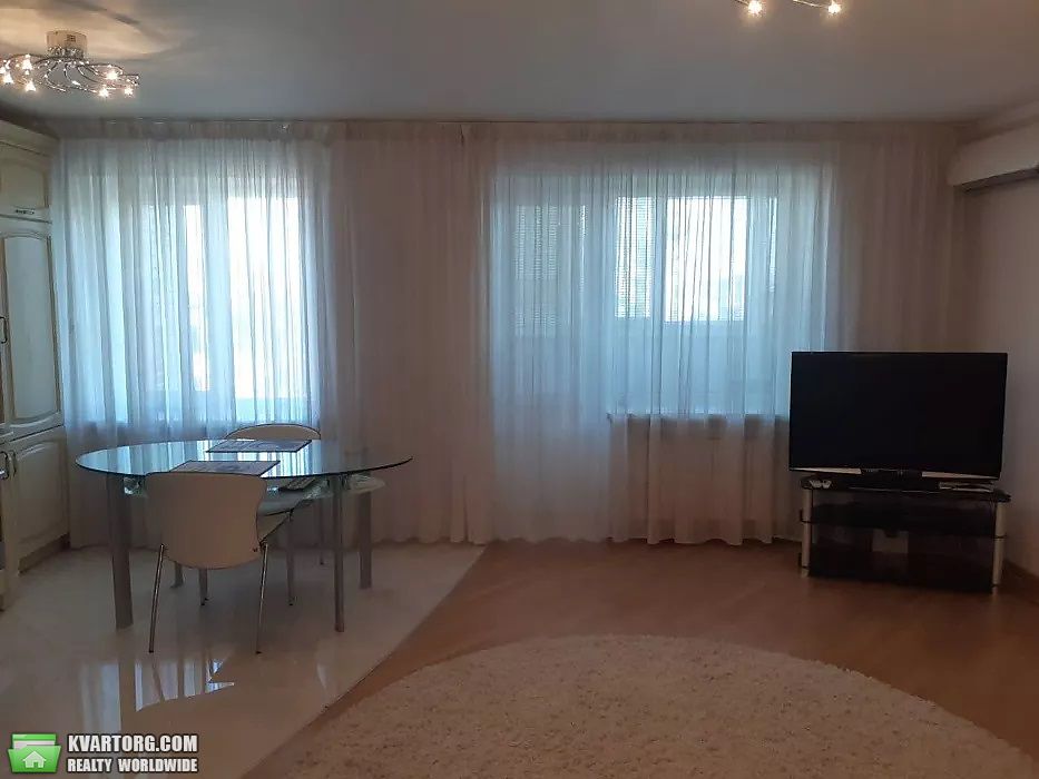 Rent out 3-room apartment. Киев,  Стадионная — photo 9