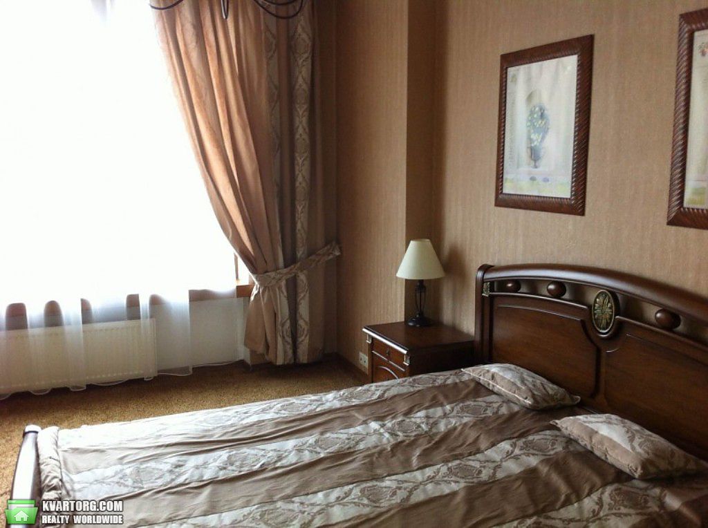 Rent out 2-room apartment. Киев,  Жилянская — photo 2