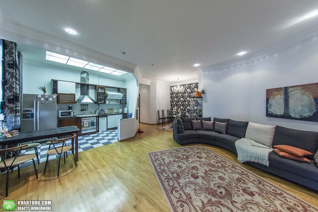 Rent out 3-room apartment. Киев,  Пушкинская — photo 1