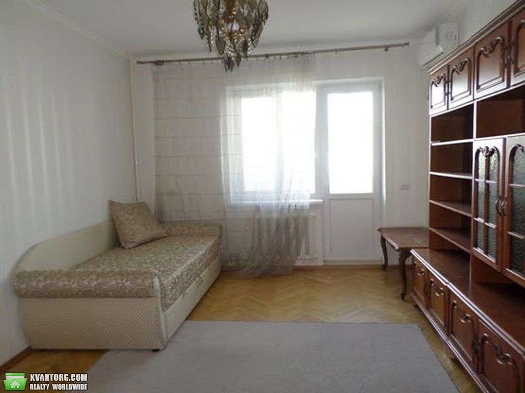 Rent out 2-room apartment. Киев,  Лайоша Гавро — photo 2