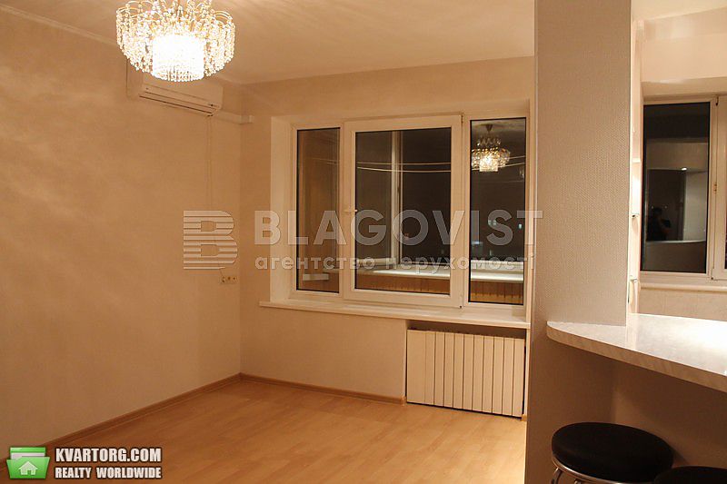 Rent out 3-room apartment. Киев,  Герцена — photo 2