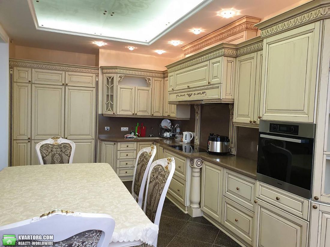 Rent out 4-room apartment. Киев,  Ковпака — photo 7