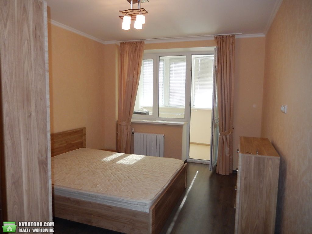 Rent out 2-room apartment. Киев,  Просвещения — photo 4