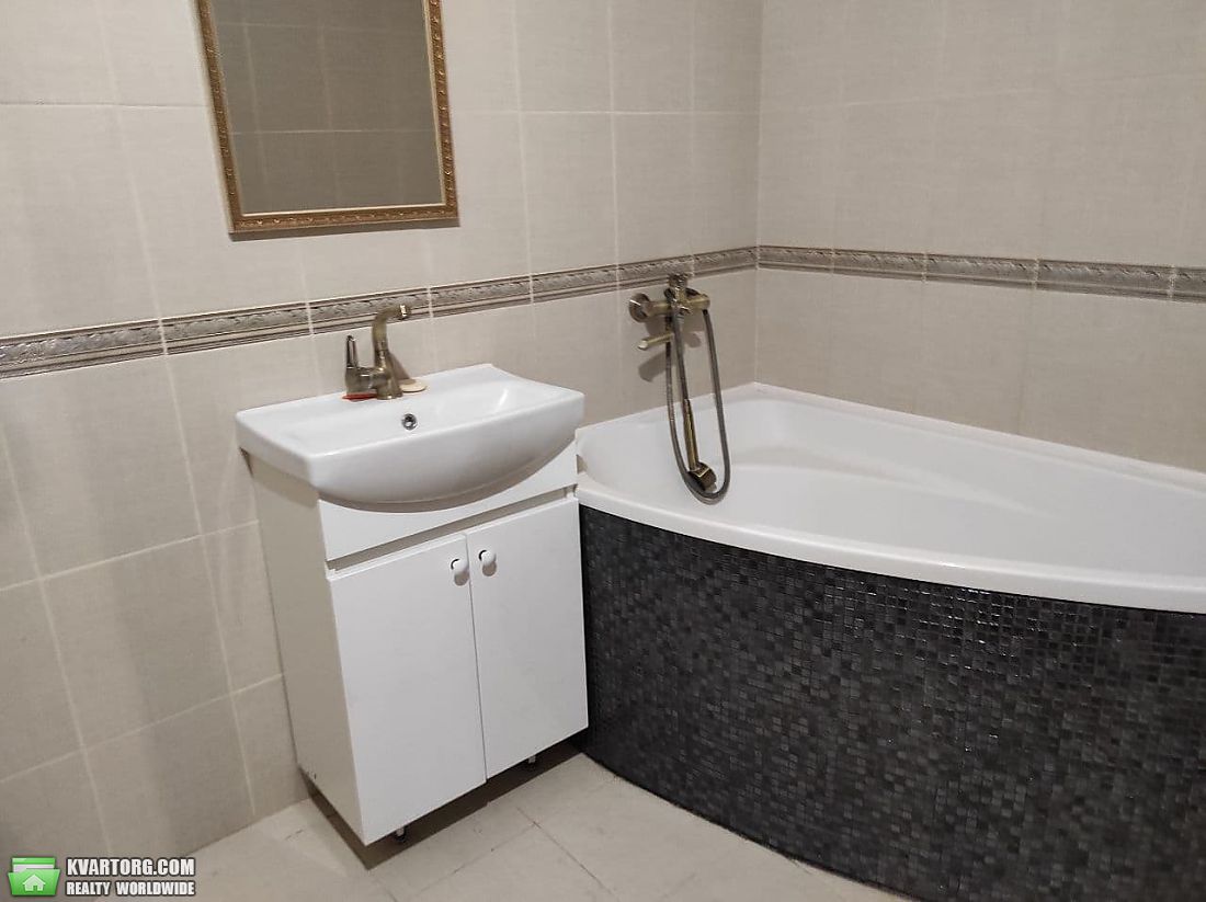 Sell 2-room apartment. Киев, вул.С. Крушельницької — photo 4