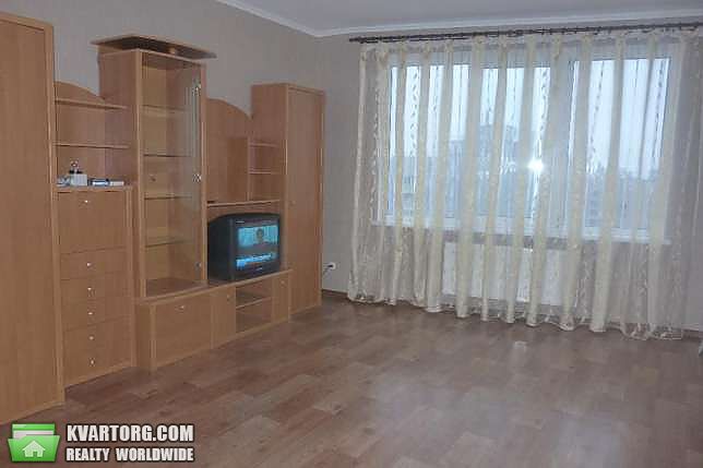 Rent out 1-room apartment. Киев,  Харьковское шоссе — photo 1