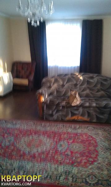 Rent out house. Киев,  Богатырская — photo 1
