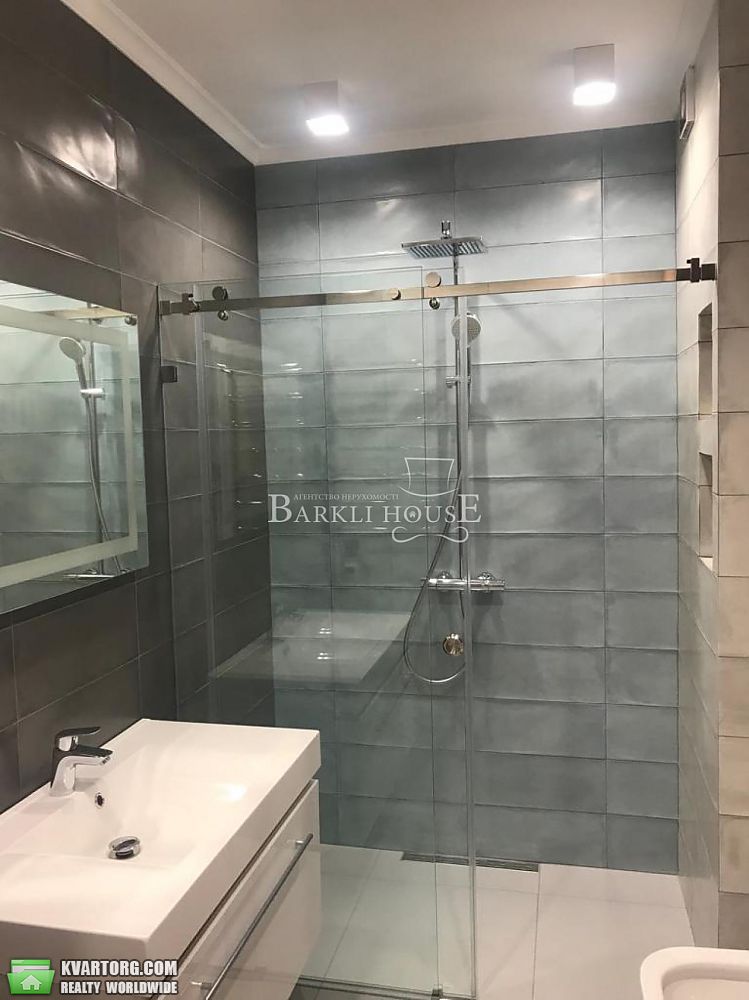 Rent out 2-room apartment. Киев,  Глубочицкая — photo 9
