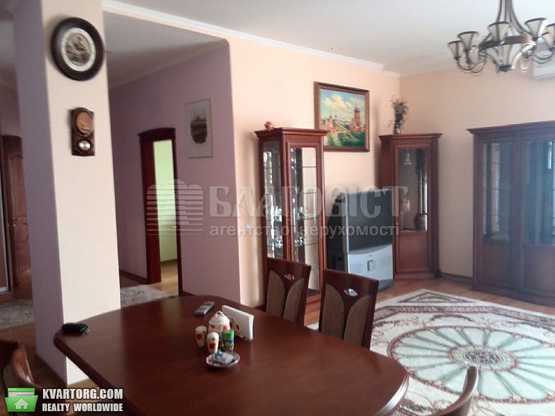 Rent out 3-room apartment. Киев,  Щорса — photo 1