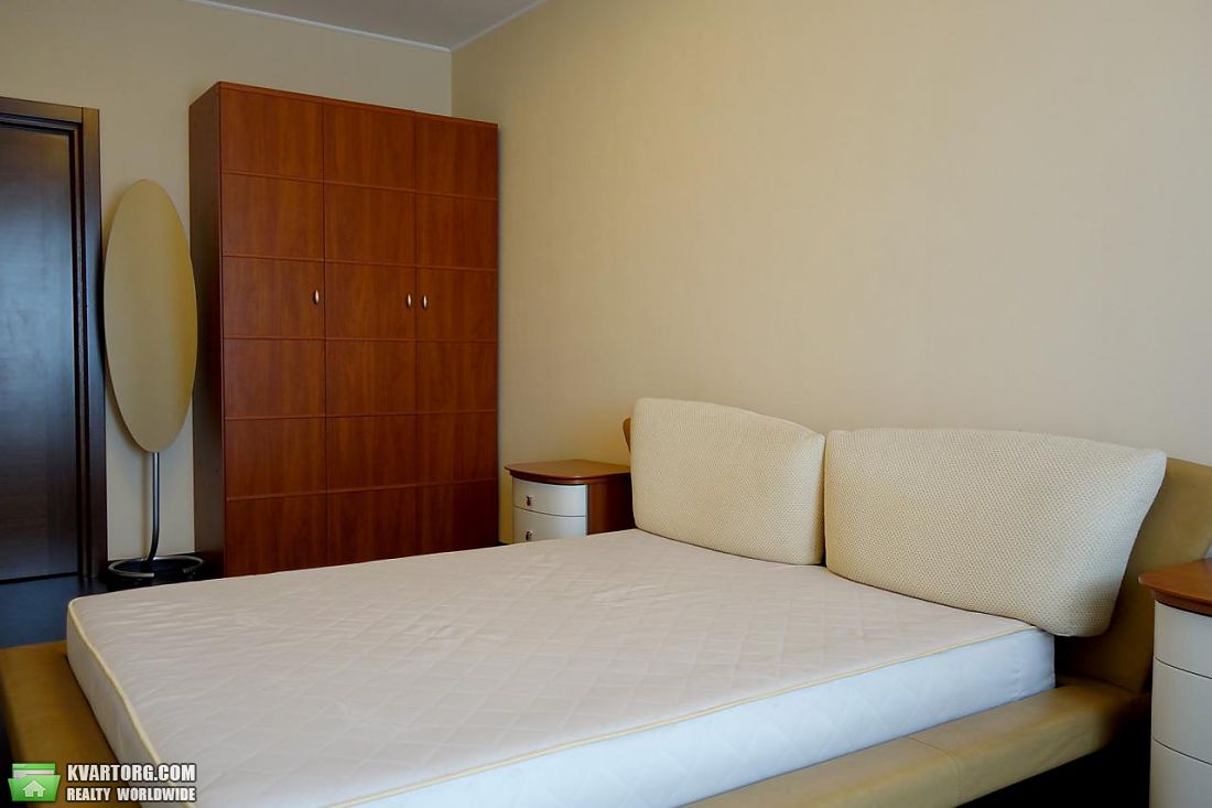 Rent out 3-room apartment. Киев,  Паньковская — photo 7