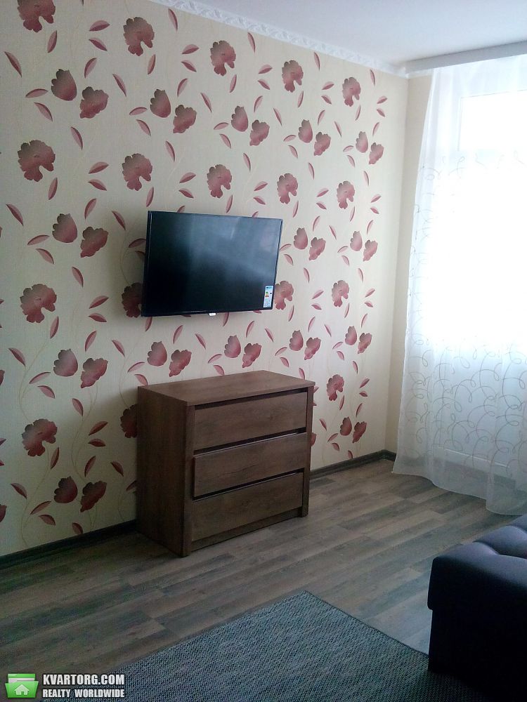 Rent out 1-room apartment. Киев,  Ломоносова — photo 4