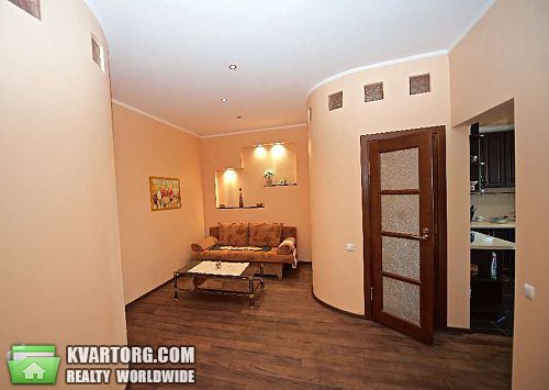 Rent out 2-room apartment. Киев, Почайнинская — photo 2