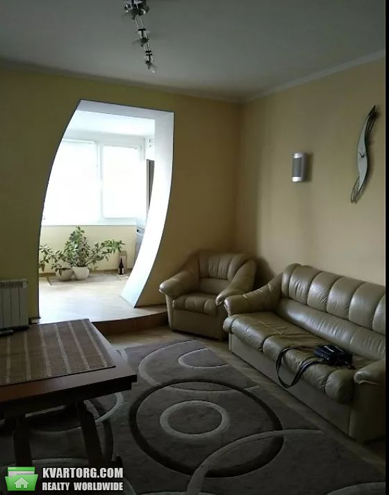 Rent out 2-room apartment. Киев,  Институтская — photo 4