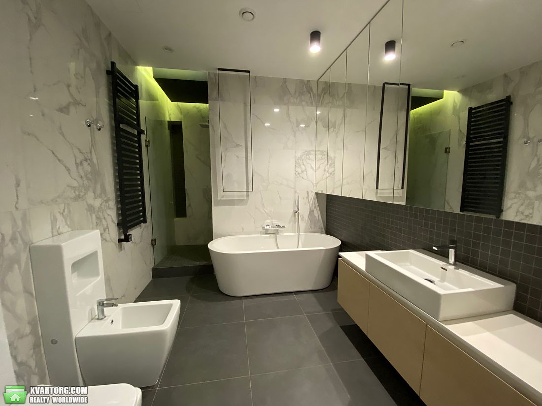 Rent out 3-room apartment. Киев, Кловский спуск — photo 8