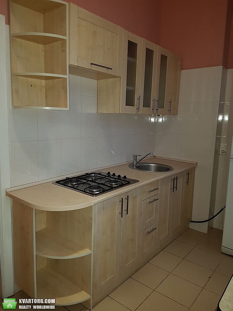 Rent out 1-room apartment. Киев,  Бассейная — photo 7
