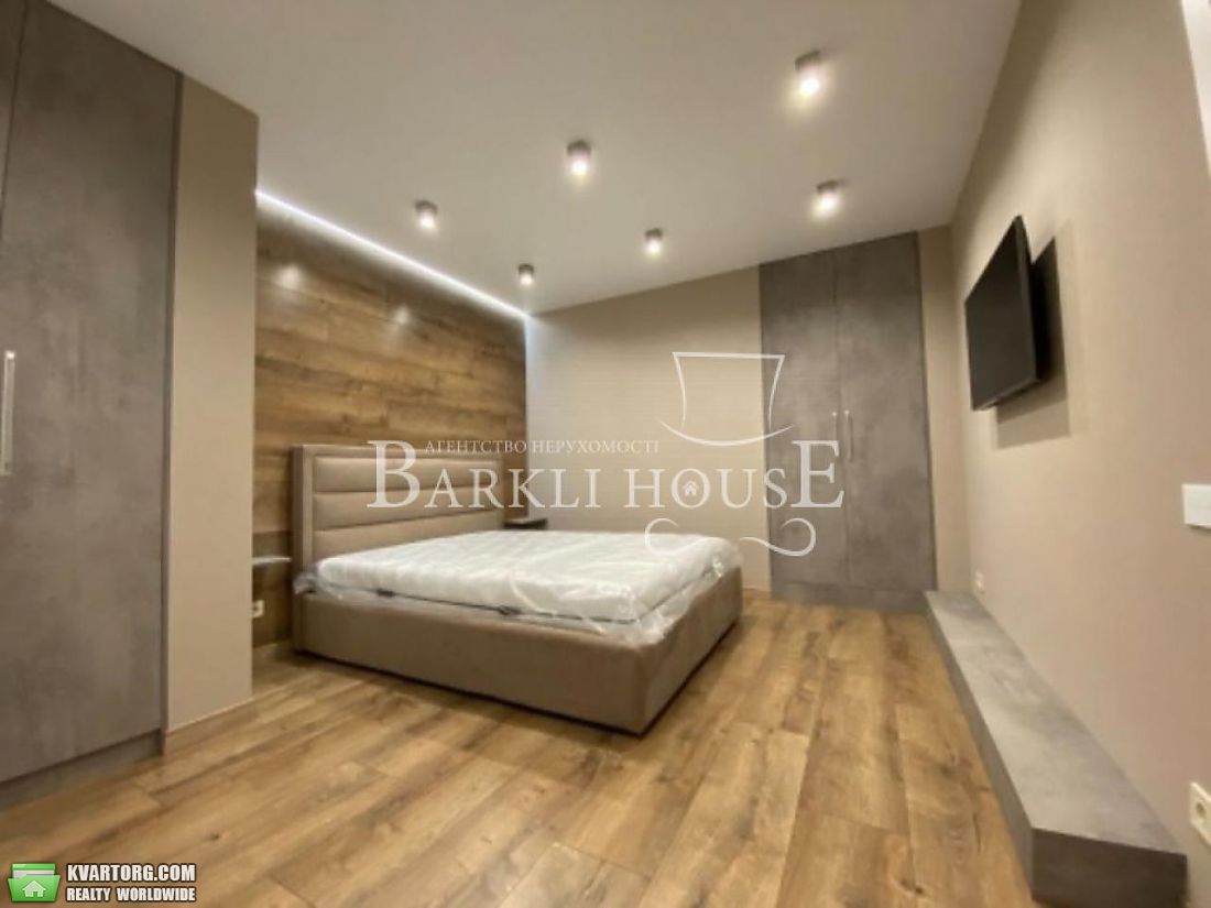 Rent out 2-room apartment. Киев,  Черновола — photo 4