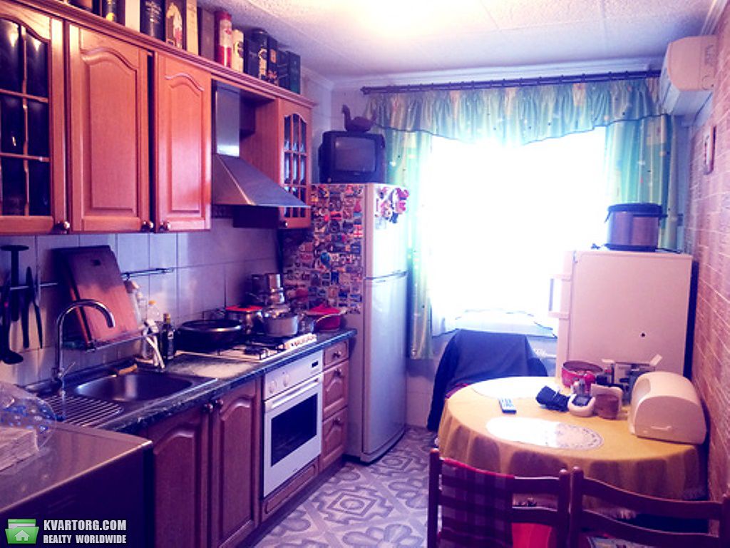 Sell 4-room apartment. Киев,  Ватутина пр — photo 1