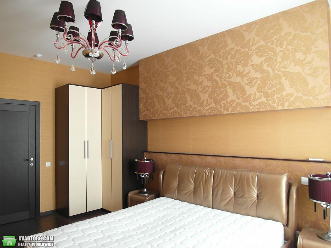 Rent out 2-room apartment. Киев,  Соломенская — photo 4