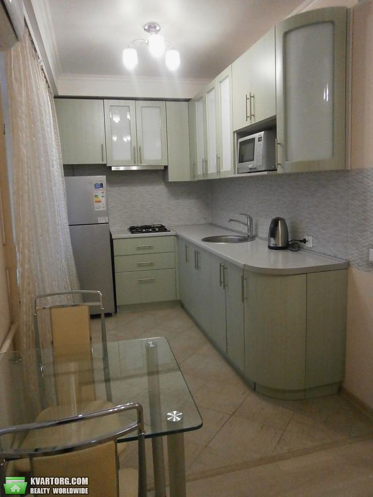 Rent out 2-room apartment. Киев,  Леси Украинки бул — photo 4