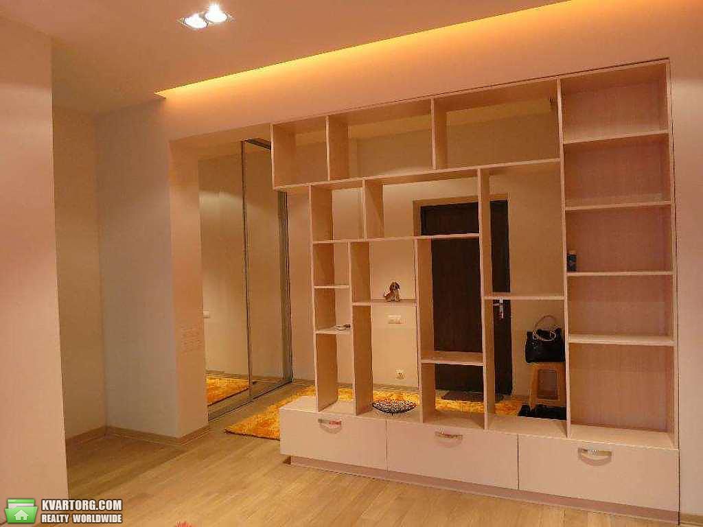 Rent out 2-room apartment. Киев,  Барбюса — photo 2