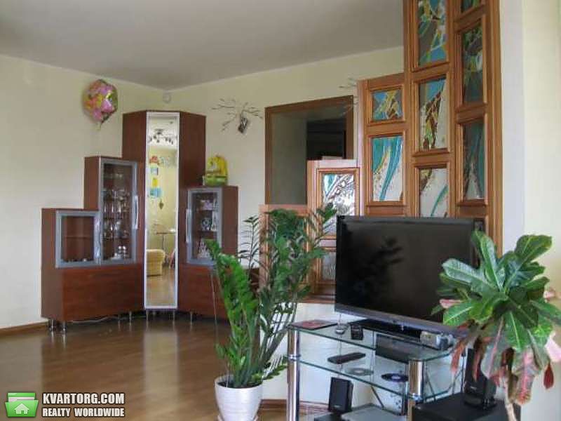 Sell 4-room apartment. Киев,  Малиновского — photo 4