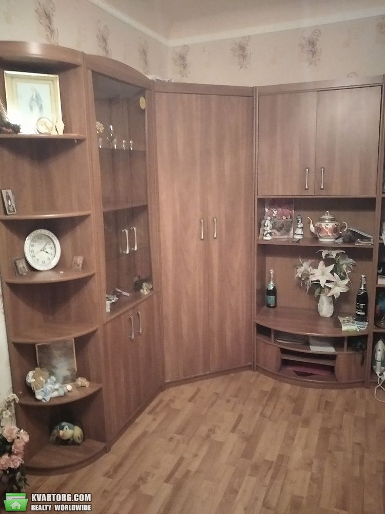 Rent out 2-room apartment. Киев,  Грекова — photo 3