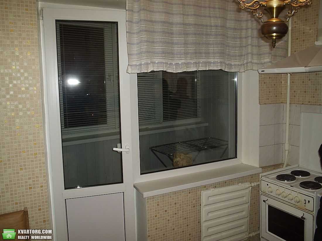 Rent out 1-room apartment. Киев,  Героев Сталинграда пр — photo 1