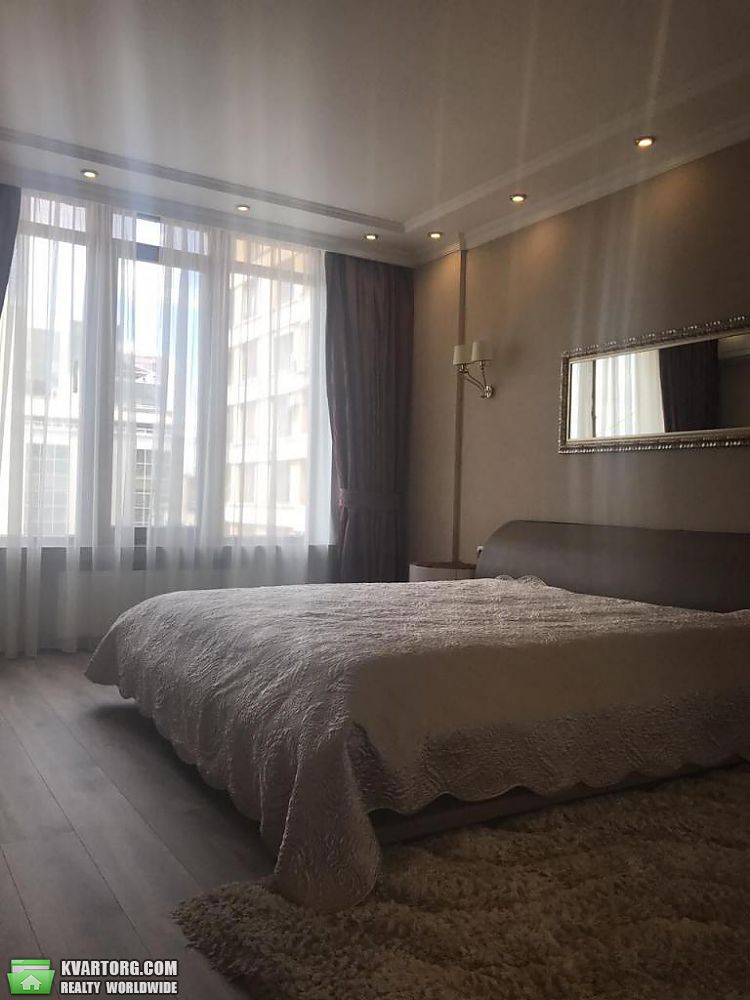 Rent out 3-room apartment. Киев,  Жилянская — photo 5