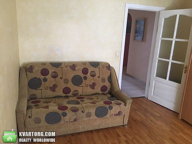 Rent out 2-room apartment. Киев,  Руденко — photo 3
