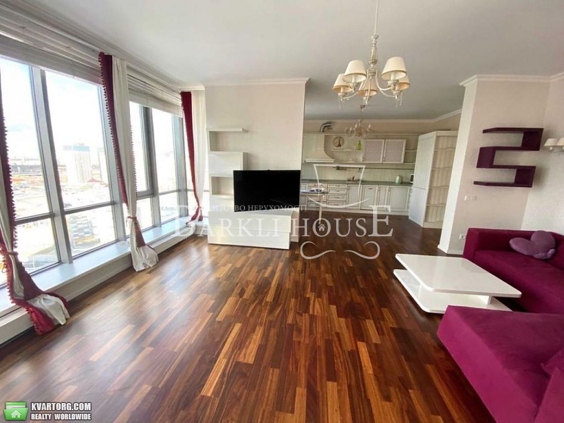 Rent out 4-room apartment. Киев,  Днепровская наб — photo 1