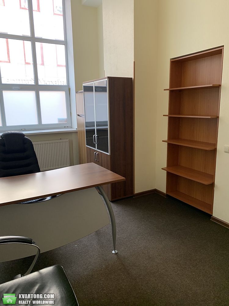 Rent out office. Киев, Кловский спуск — photo 1