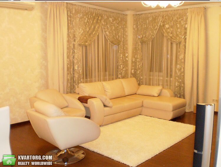 Rent out 2-room apartment. Киев, Срибнокильская ул. — photo 1