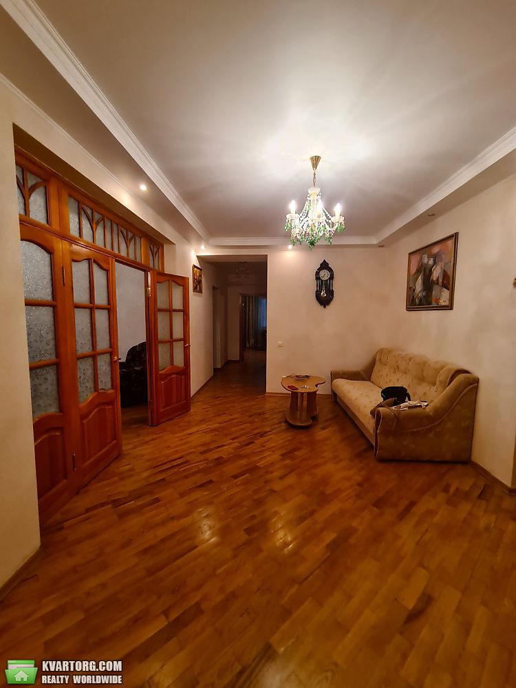 Rent out 3-room apartment. Киев,  Пожарского — photo 1