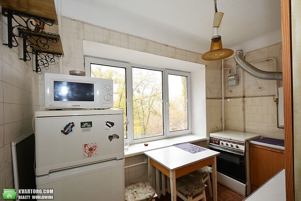 Sell 3-room apartment. Киев,  Белорусская — photo 2
