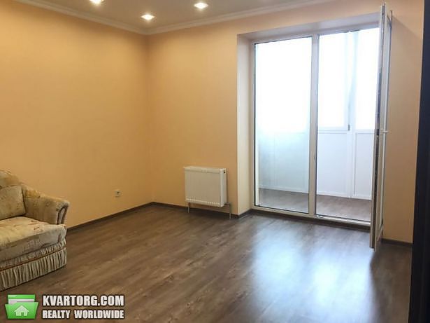 Rent out 3-room apartment. Киев, Черкасская — photo 4