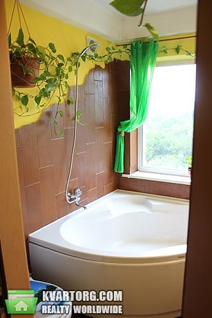 Rent out 2-room apartment. Киев,  Русановская наб — photo 10