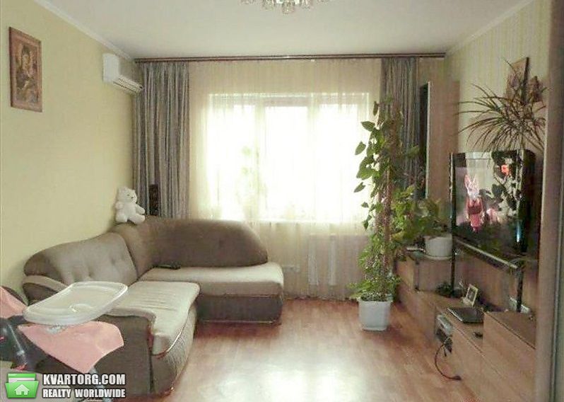 Sell 3-room apartment. Киев,  Бажана — photo 1