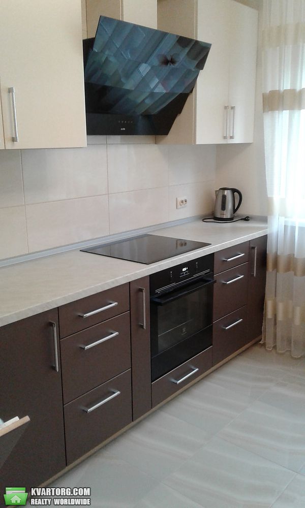 Rent out 1-room apartment. Киев,  Ломоносова — photo 1
