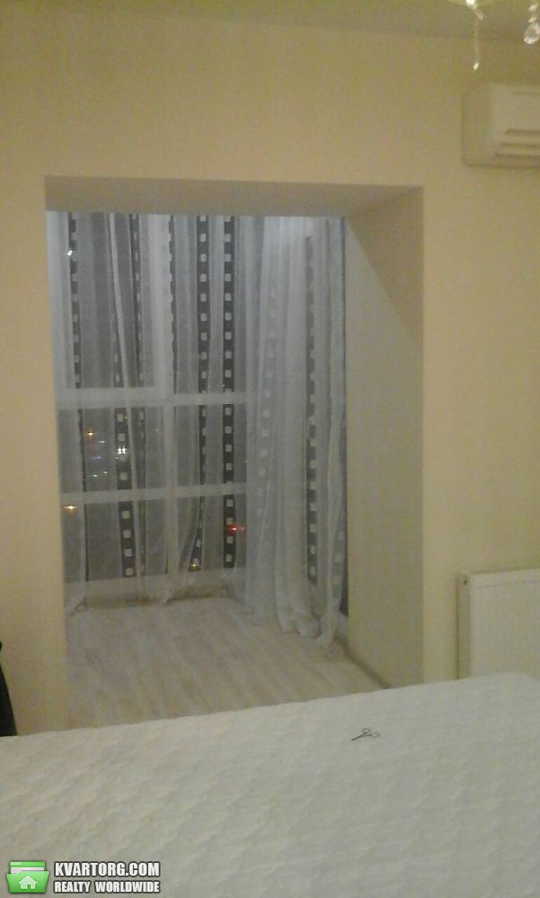Rent out 2-room apartment. Киев,  Островского — photo 8