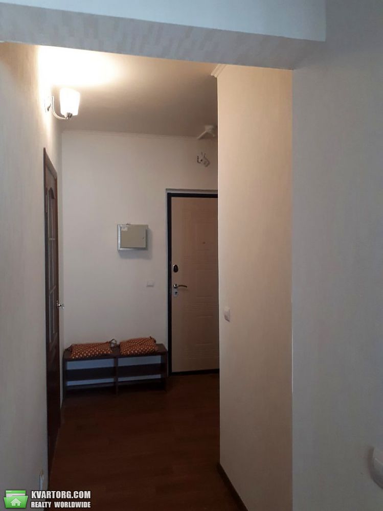 Rent out 2-room apartment. Киев,  Гмыри — photo 4