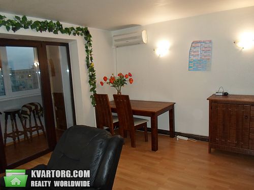 Rent out 3-room apartment. Днепропетровск, Победа 5 — photo 4