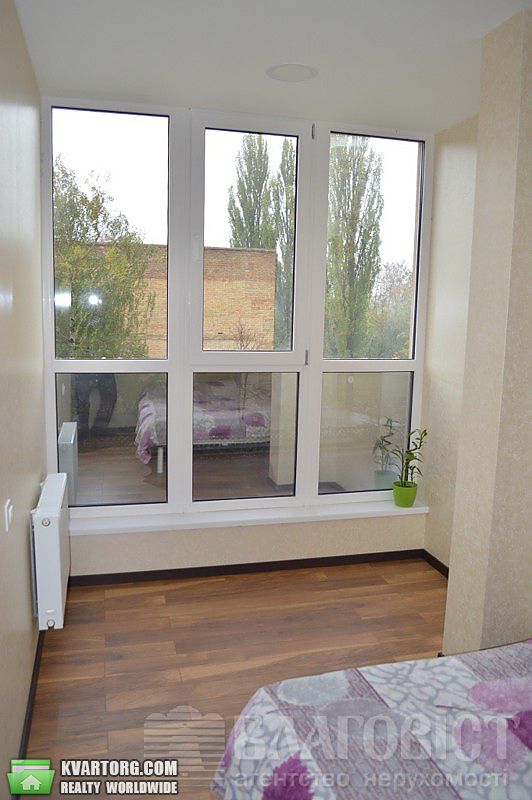 Sell 3-room apartment. Киев,  Метрологическая — photo 1