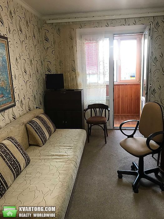 Rent out 2-room apartment. Киев,  Алма-Атинская — photo 4