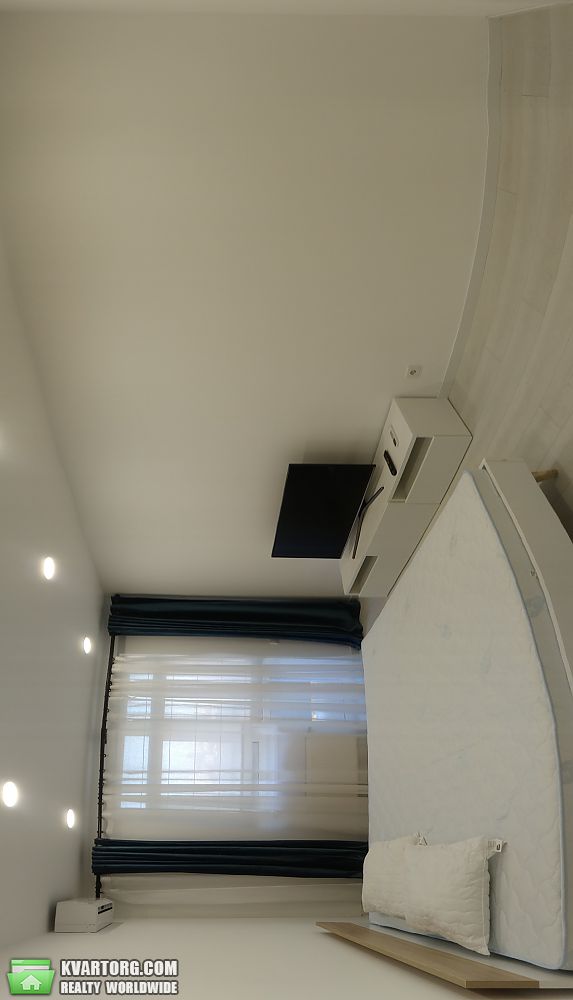 Rent out 2-room apartment. Киев,  Белорусская — photo 4