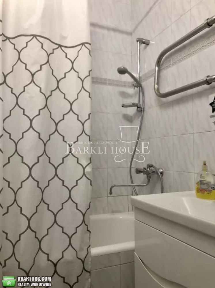 Rent out 3-room apartment. Киев,  Московская — photo 5