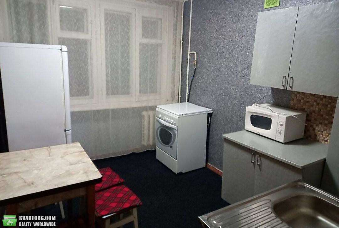 Rent out 1-room apartment. Киев,  Дегтяревская — photo 2