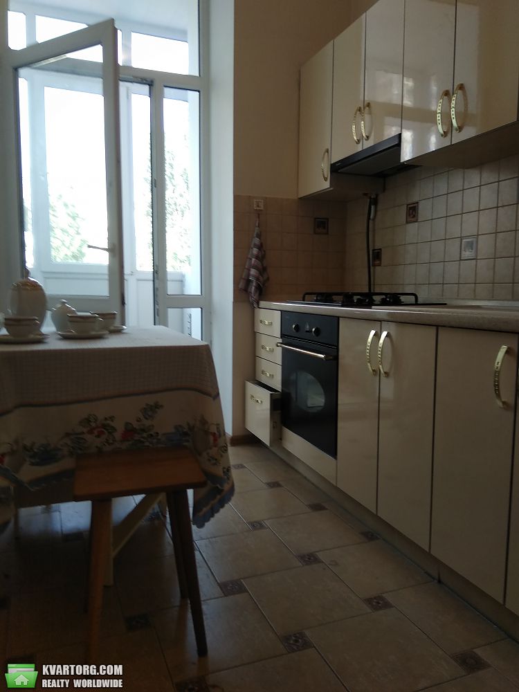 Rent out 1-room apartment. Киев,  Антоновича — photo 3