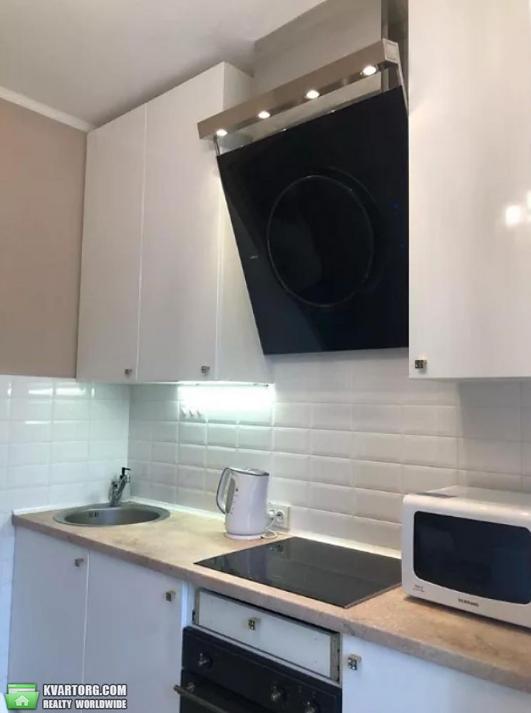 Rent out 2-room apartment. Киев,  Большая Васильковская — photo 2