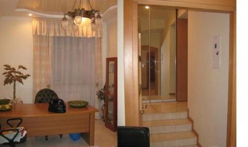 Sell office. Киев, Хмельницкого Богдана — photo 4